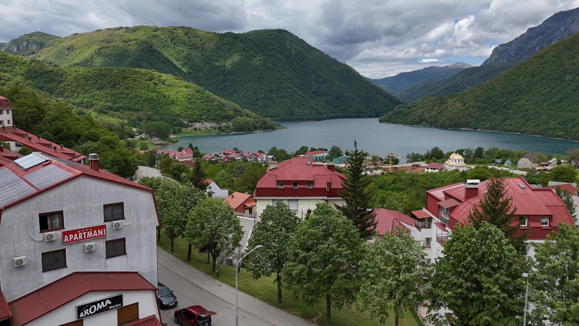 Apartments Ravno Plužine Eksteriør bilde