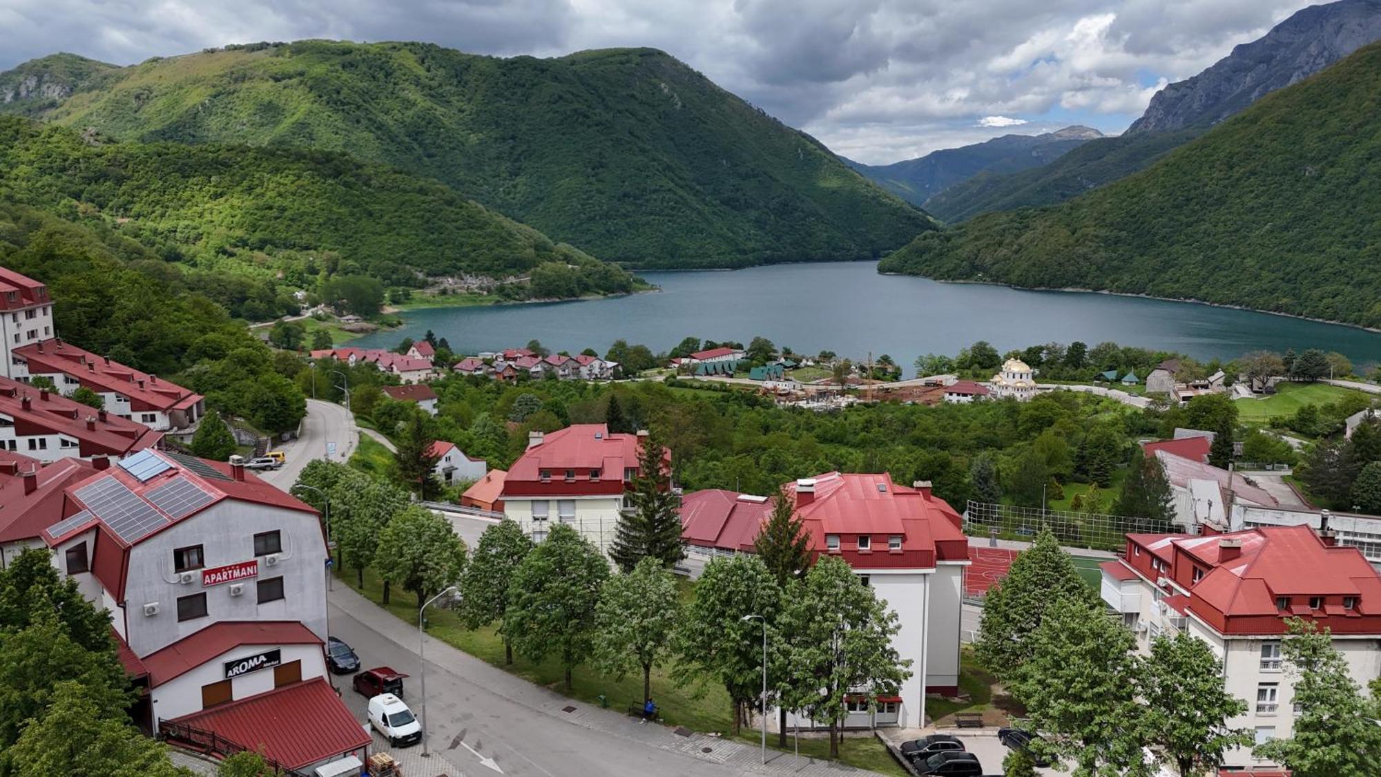 Apartments Ravno Plužine Eksteriør bilde
